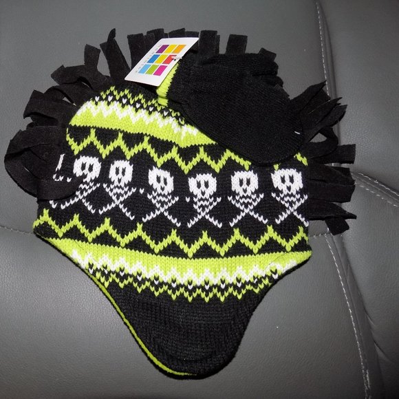 Healthtex Black Soot Design Hat & Glove Set NEW - Picture 1 of 3